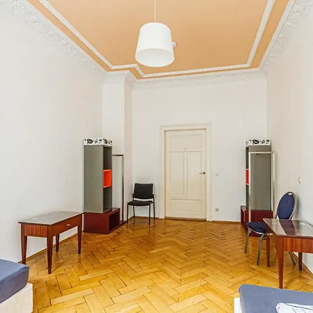 Gruppenunterkuenft In Leipzig Appartement *